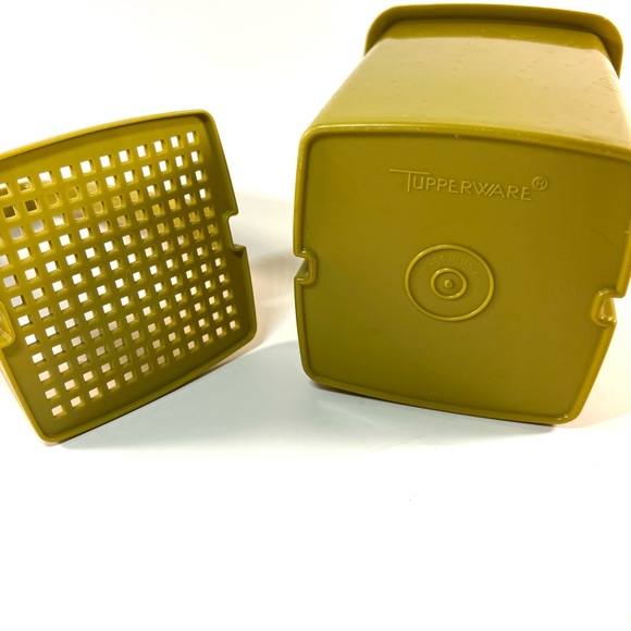 Tupperware Pick-A-Deli 1330-12 Avocado Green Pickle Container Vintage 1970s - Picture 5 of 7